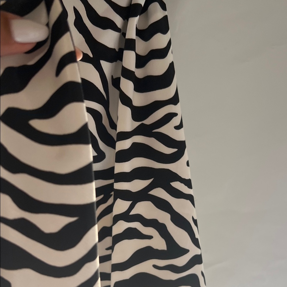 White House Black Market Black and White Asymmetrical Dress - Picture 7 of 12